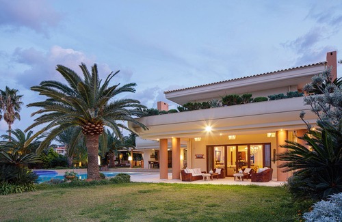 Xiro Chorio Villa | Palm Hill Villa, Royal Retreat - Walking distance to Beach, 130m2 private pool