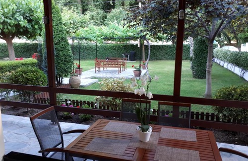 Paralia Pantaleimonos House | Palm House