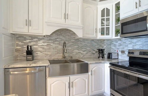 St.Bran's Burg Apartment | Palm JA SCE22 - Elegant 2 BR w/Pool & Ocean View