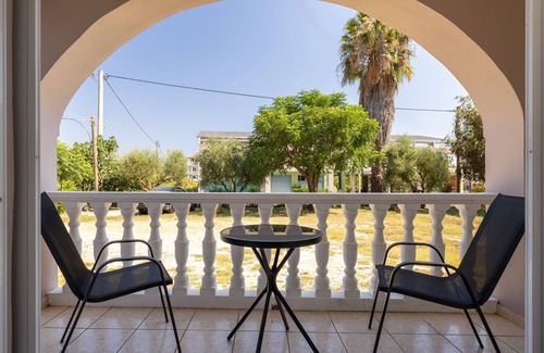 Porto Koukla Apartment | Palm Studios