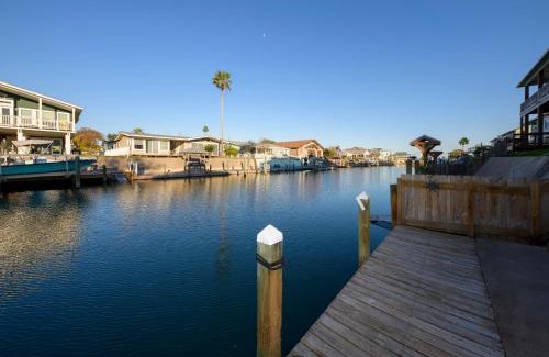 Palm Harbor House | Palm Tiki