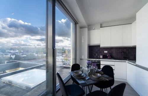 Farnborough and Crofton Apartment | Palm Tree House Apartments