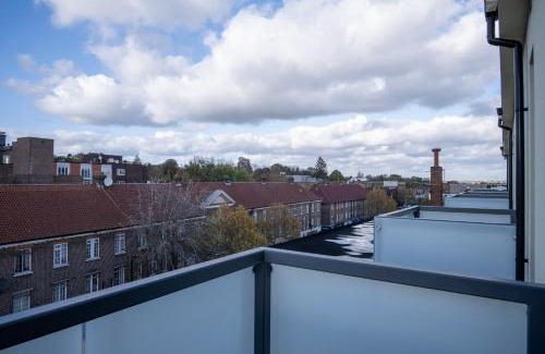 Farnborough and Crofton Apartment | Palm Tree House Apartments