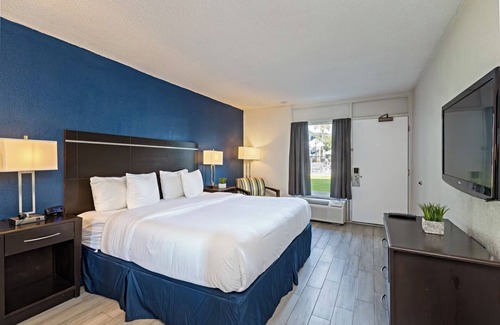 Altamonte Springs Hotel | Palm Tree Inn Altamonte Springs Orlando