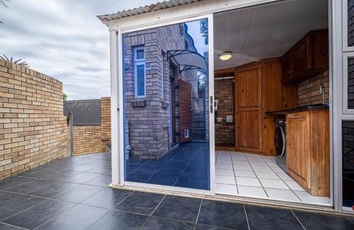 Walmer Villa | Palm Valley Inn - Port Elizabeth