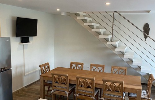 Washington Condo | Palma Real "EXTRA CLEAN" Condo Near Everything.