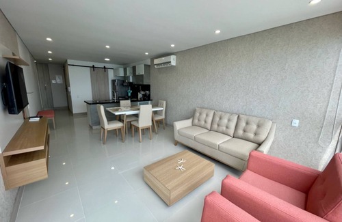 El Laguito Apartment | Palmetto Sunset 1002 deluxe 2Br