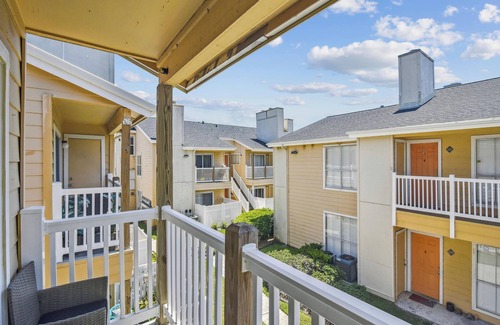 Galveston Condo | Palms at Cove View 806 - Bougie Beach Bungalow
