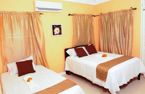 St. Ann's Bay Apartment | Palms Richmond Villa
