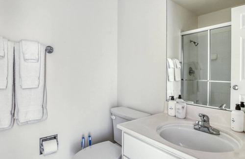 Palo Alto Apartment | Palo Alto 2BR w/ Pool, Spa, and More