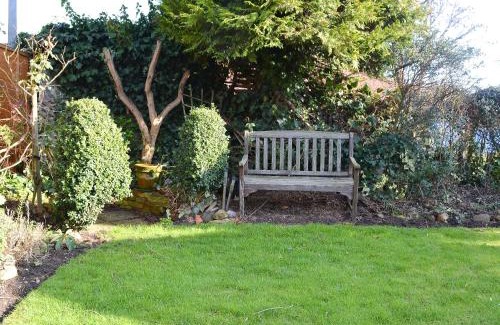 Offord Cluny House | Pam's Plaice