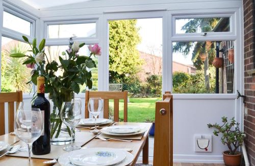 Offord Cluny House | Pam's Plaice