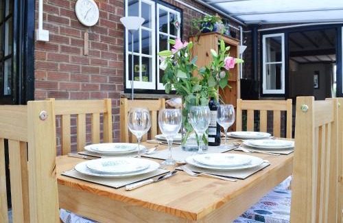 Offord Cluny House | Pam's Plaice