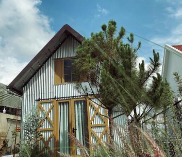 Phuong House | Pampas House