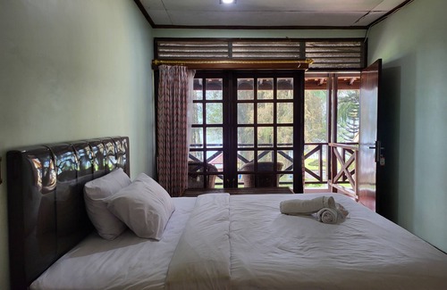Tuk Tuk Hotel | Pandu Lakeside Hotel Tuktuk