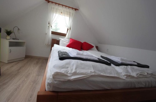 Vertestolna Apartment | Panorámás Vendégház