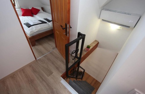 Vertestolna Apartment | Panorámás Vendégház