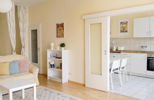 Cegled Apartment | Panoráma Apartman