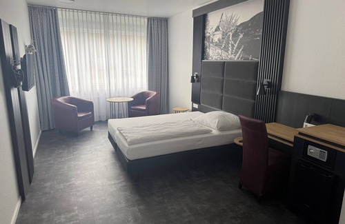 Pellenz Hotel | Panorama Hotel Rheinkrone