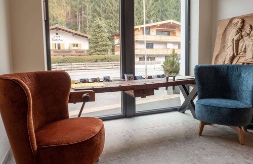 Oberaurach Apartment | Panoramic new-build apartment; SAUNA, RAD-Ski room, elevator!