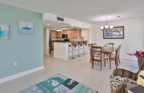 Redington Shores Condo | Panoramic Gulf and Intracoastal Views - work remotely steps to the beach