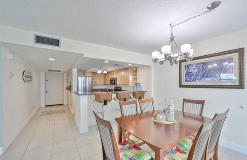 Redington Shores Condo | Panoramic Gulf and Intracoastal Views - work remotely steps to the beach