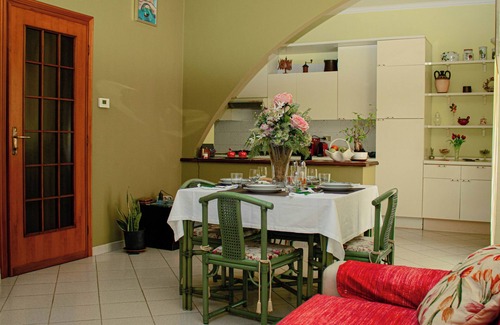 Moncalieri House | Panoramic in the Hillside surrounded by greenery