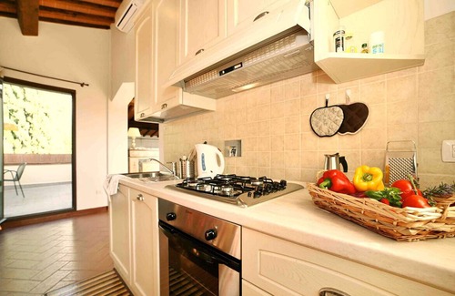 Barberino Tavarnelle Condo | PANORAMIC APARTMENT WITH POOL IN CHIANTI: The Compagnia del Chianti
