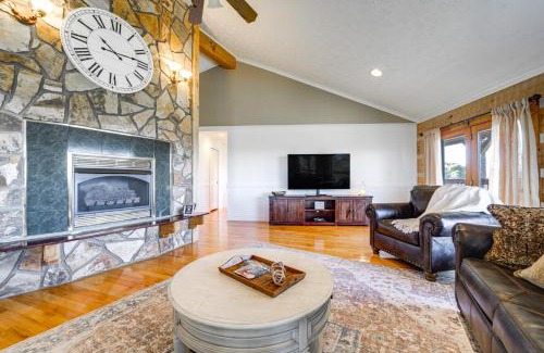 Newport House | Panoramic Mtn Views Spacious Tennessee Home!