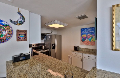 Daytona Beach Shores Condo | PANORAMIC OCEAN VIEWS - PECK PLAZA 22SW Great Amenities/Pool & Hot Tub
