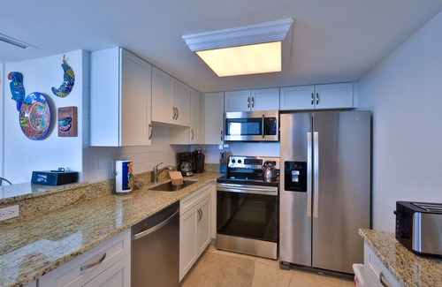 Daytona Beach Shores Condo | PANORAMIC OCEAN VIEWS - PECK PLAZA 22SW Great Amenities/Pool & Hot Tub