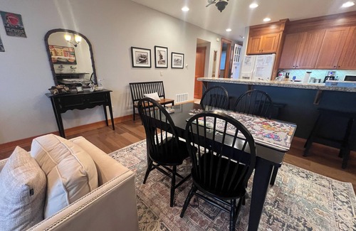 Seaside Condo | Panoramic Ocean Views on the Cliffs at Whalers Point Condominiums (Sleeps 4)