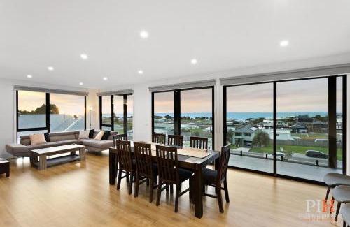San Remo House | Panoramic Paradise 4-BR San Remo