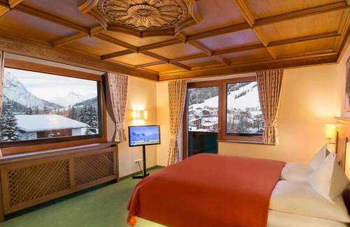 Lech am Arlberg Hotel | Panoramic suite with balcony - Hotel Kristberg
