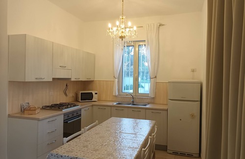 L'Assunta Villa | Panoramic trulli for 7 people in the hills with exclusive swimming pool 8 km from the sea