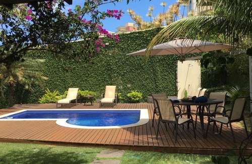 Buzios House | Panoramic view, 5 suites, private pool and barbecue.