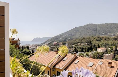 Alassio Apartment | Panoramic View Apartment
