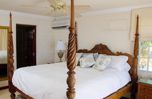 Work Hall House | Panoramic Views Of The Turquoise Ocean