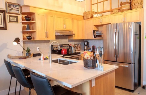 Canmore Condo | PANORAMIC VIEWS TO BANFF NATIONAL PARK | TWO STOREY PENTHOUSE | WINTER ON SALE