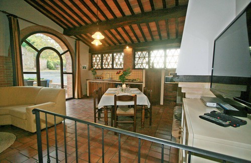 Radicondoli House | Panoramic villa w/private infinity pool & garden