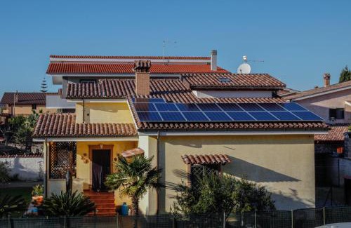 Isola Sacra Bed & Breakfast | Paoline's suite in villa