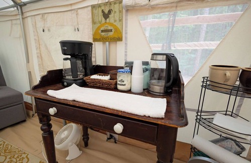 Fair Play RV Rental | Pap's Glamp on Lake Hartwell