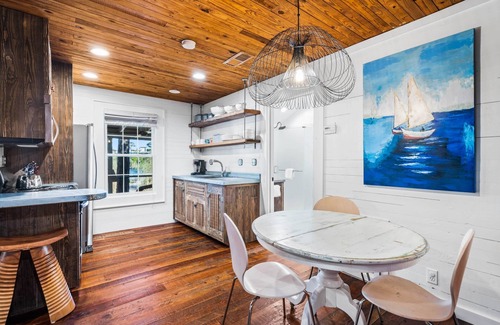Grayton Beach House | Papa's Hideaway- secluded cottage in Grayton on the lake