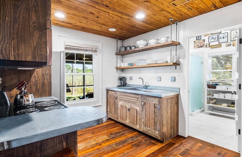 Grayton Beach House | Papa's Hideaway- secluded cottage in Grayton on the lake