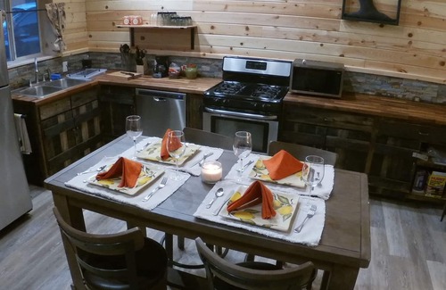 Flagstaff Cabin | Papa's House - secluded gateway