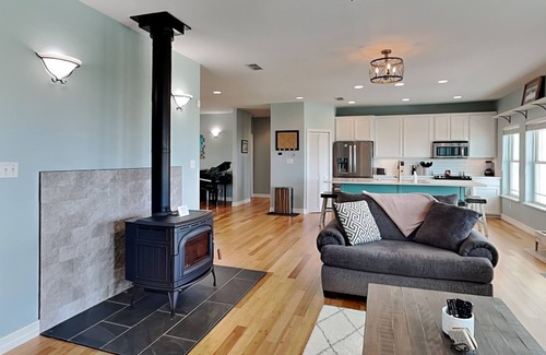 Bayside House | Papa's Place | Bayfront, Pet Friendly, Private Dock, Pool + Firepit!