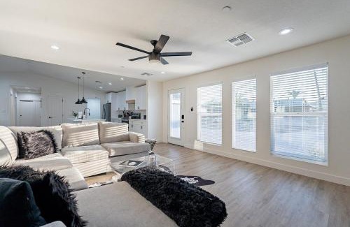 Hy-view House | Papago Haven Private Oasis in Old Town