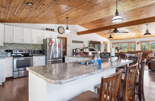 Custer House | Papa’s Place on Willow Creek