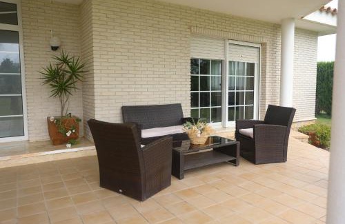 Sant Jaume d'Enveja Villa | Paradís de Montse