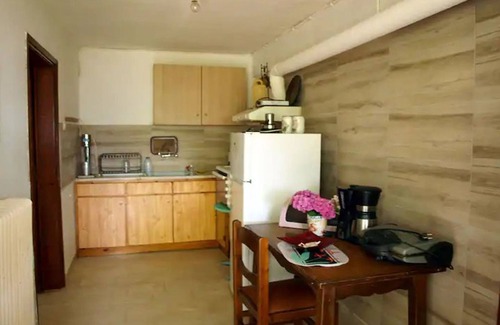 Agios Dimitrios Apartment | Paradeisos Flatlet With Garden View